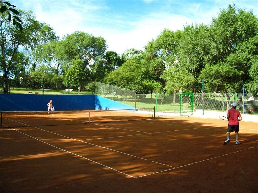 Howard Johnson Hotel & Spa Villa General Belgrano Bagian luar foto
