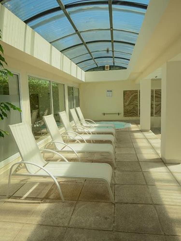 Howard Johnson Hotel & Spa Villa General Belgrano Bagian luar foto