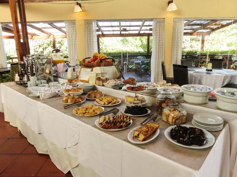 Howard Johnson Hotel & Spa Villa General Belgrano Bagian luar foto