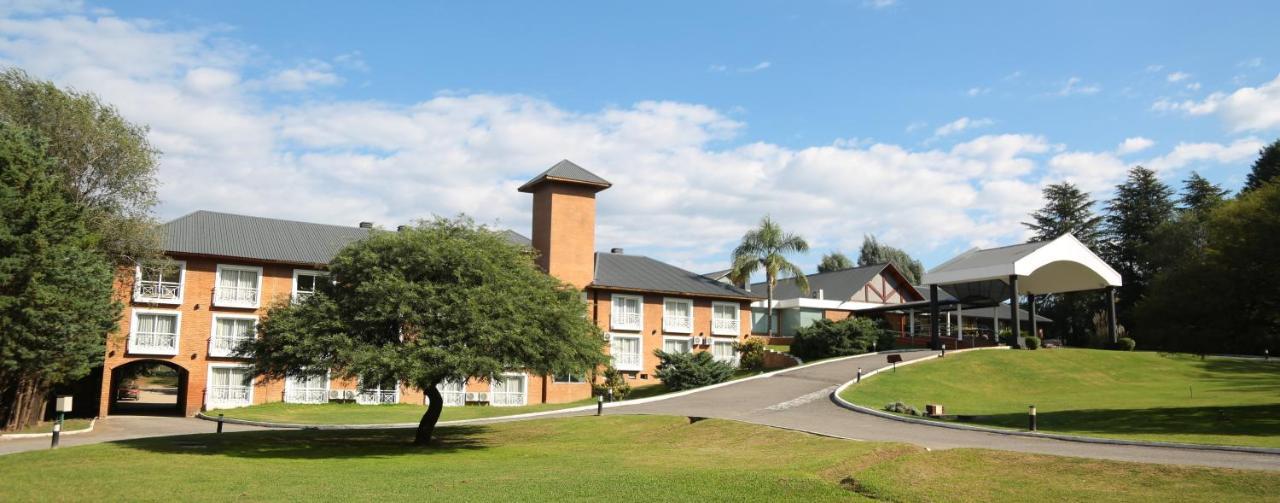 Howard Johnson Hotel & Spa Villa General Belgrano Bagian luar foto