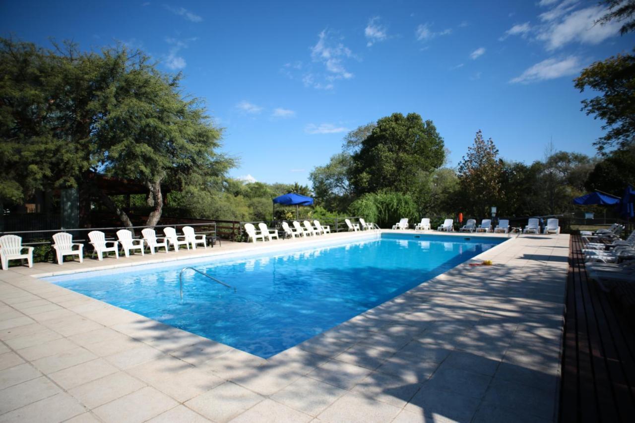 Howard Johnson Hotel & Spa Villa General Belgrano Bagian luar foto